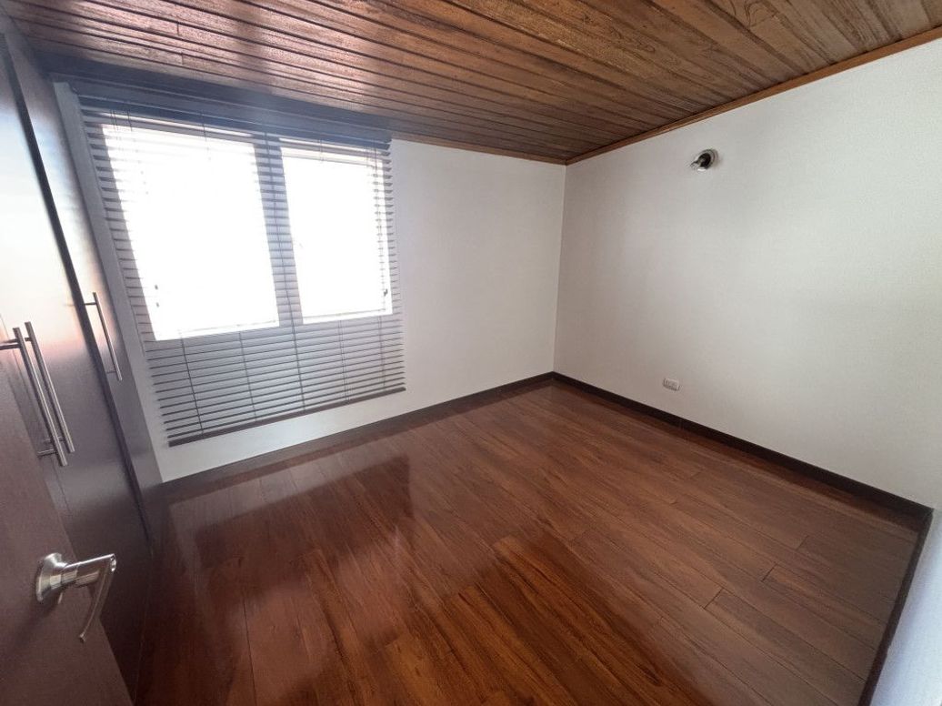 Casa de 5 alcobas en venta en Las Margaritas, Bogotá, 204 m² · foto 12 de 20