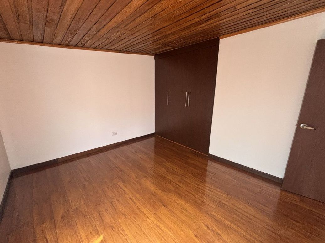 Casa de 5 alcobas en venta en Las Margaritas, Bogotá, 204 m² · foto 15 de 20