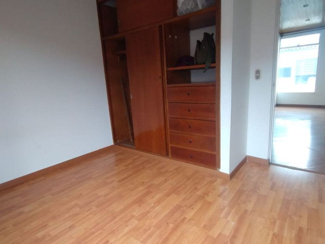 Apartamento de 3 alcobas en venta en Tibabuyes, Bogotá, 49 m² · foto 3 de 6