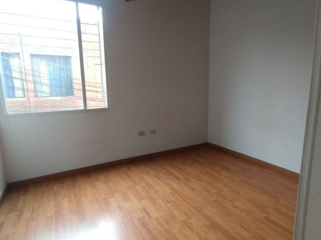 Apartamento de 3 alcobas en venta en Tibabuyes, Bogotá, 49 m² · foto 5 de 6