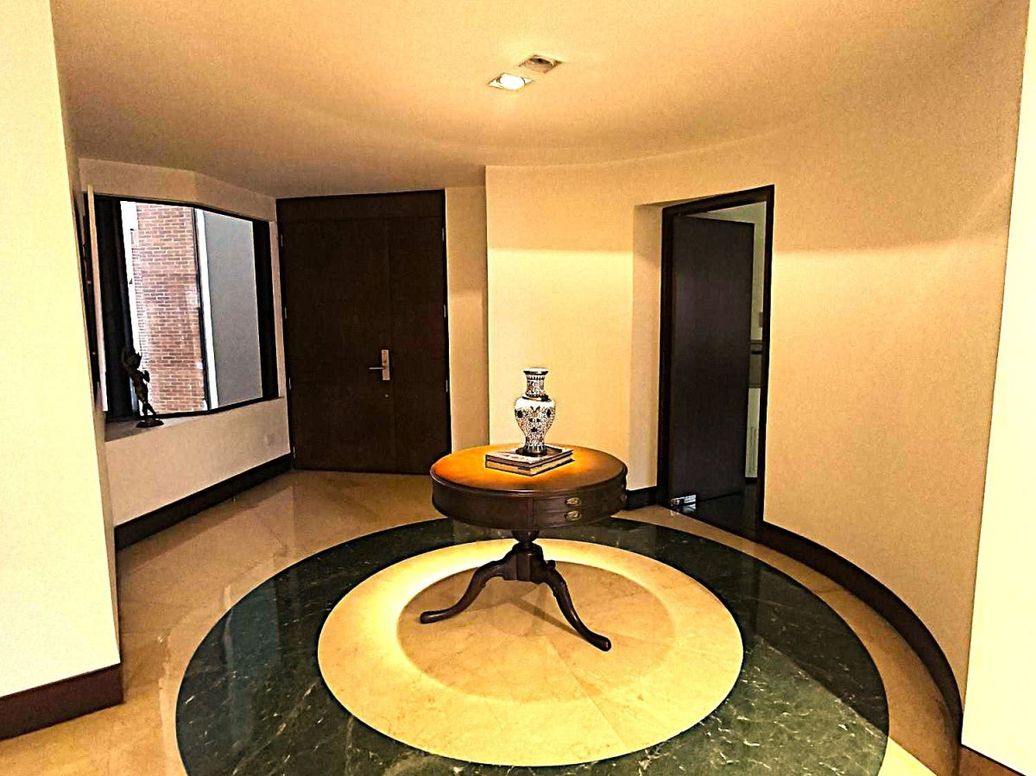 Apartamento de 3 alcobas en venta en La Cabrera, Bogotá, 414 m² · foto 3 de 20