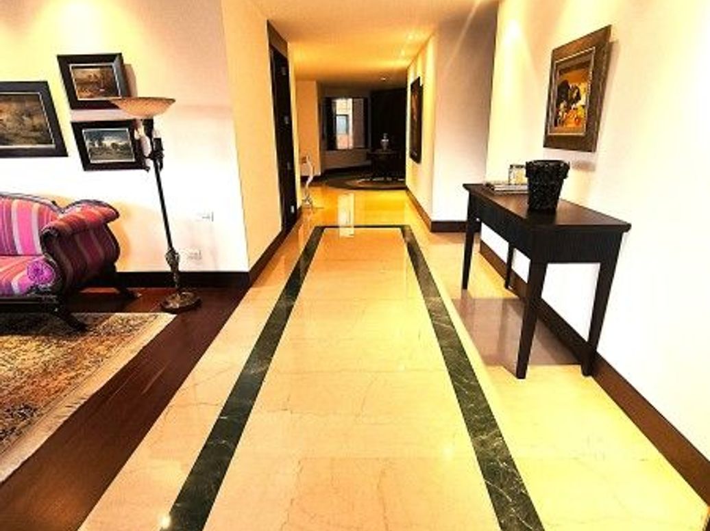 Apartamento de 3 alcobas en venta en La Cabrera, Bogotá, 414 m² · foto 8 de 20