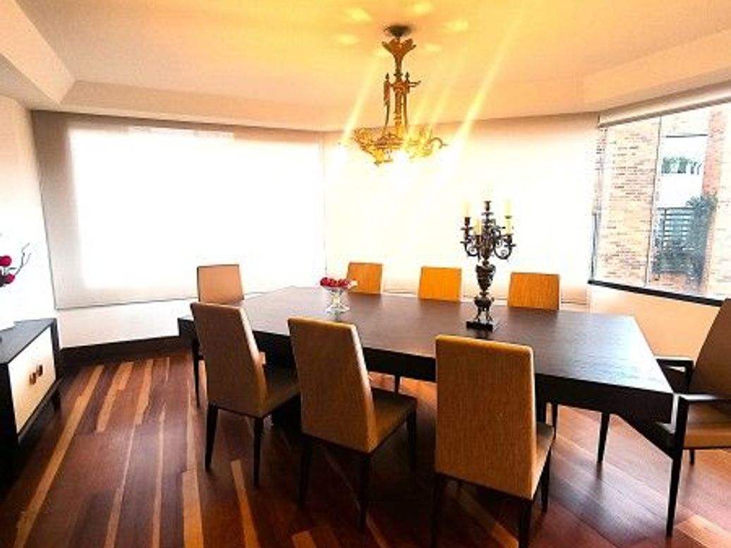 Apartamento de 3 alcobas en venta en La Cabrera, Bogotá, 414 m² · foto 7 de 20