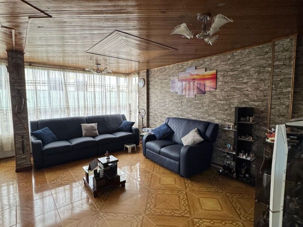 Casa de 3 alcobas en venta en La Ronda, Bogotá, 240 m² · foto 6 de 14