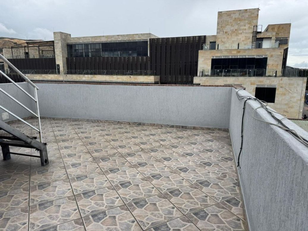 Casa de 3 alcobas en venta en La Ronda, Bogotá, 240 m² · foto 14 de 14