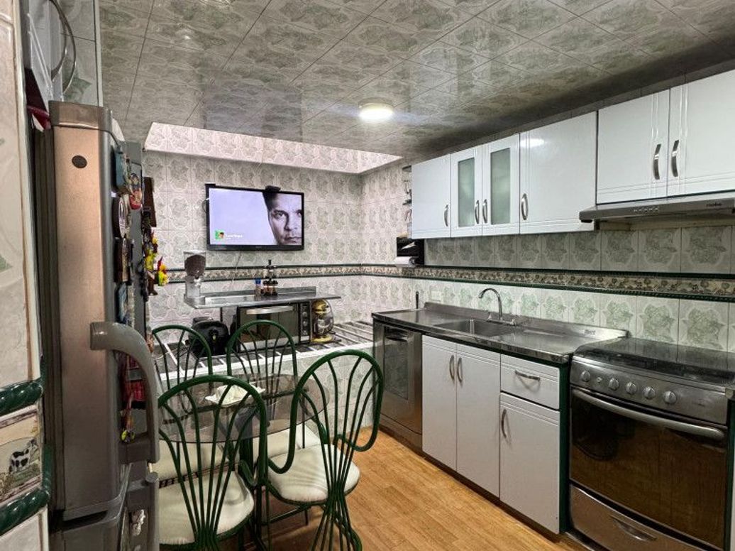Casa de 3 alcobas en venta en La Ronda, Bogotá, 240 m² · foto 4 de 14