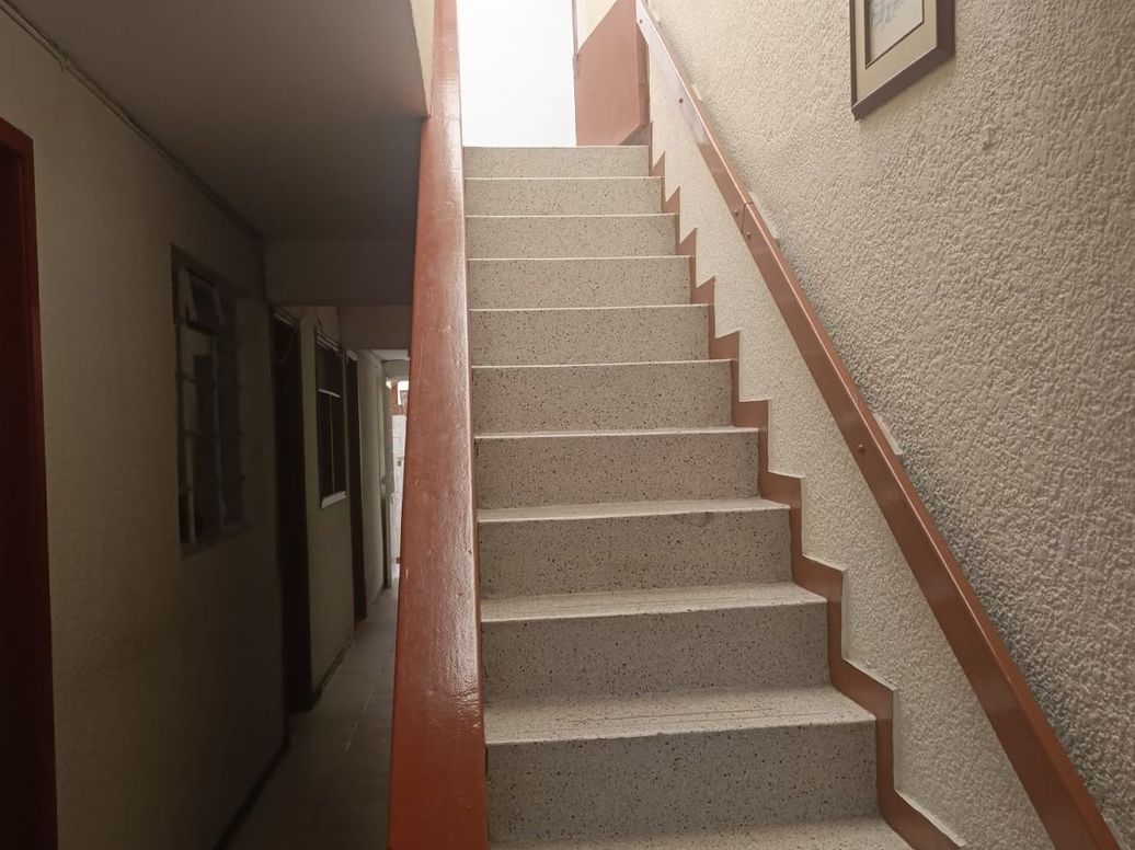 Casa de 6 alcobas en venta en La Soledad Norte, Bogotá, 230 m² · foto 5 de 6
