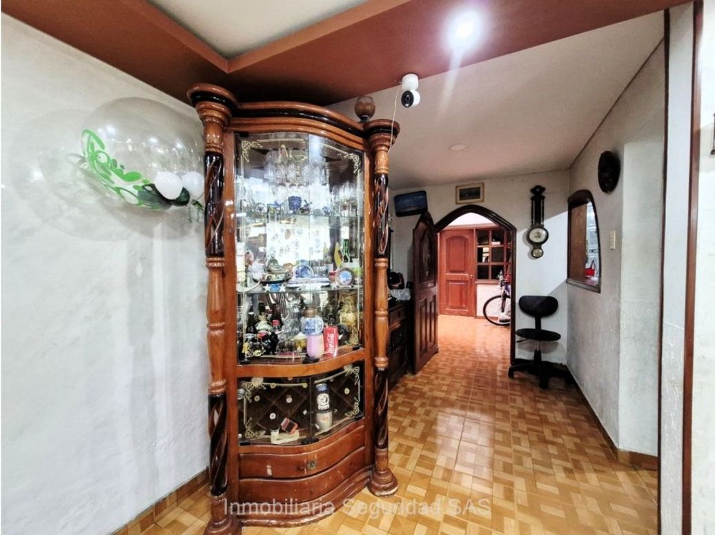 Casa de 4 alcobas en venta en Carvajal, Bogotá, 168 m² · foto 4 de 17