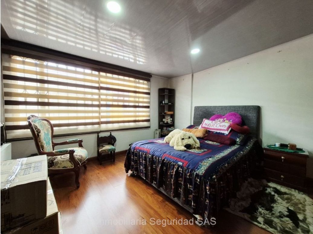 Casa de 4 alcobas en venta en Carvajal, Bogotá, 168 m² · foto 8 de 17