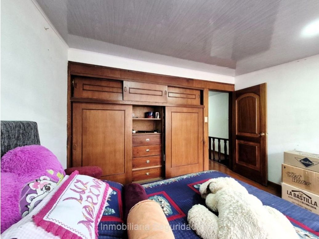 Casa de 4 alcobas en venta en Carvajal, Bogotá, 168 m² · foto 9 de 17