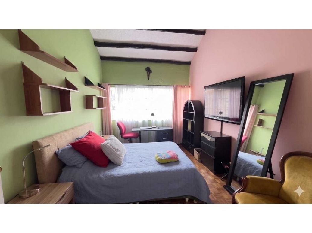 Casa de 3 alcobas en venta en Pontevedra, Bogotá, 407 m² · foto 16 de 20