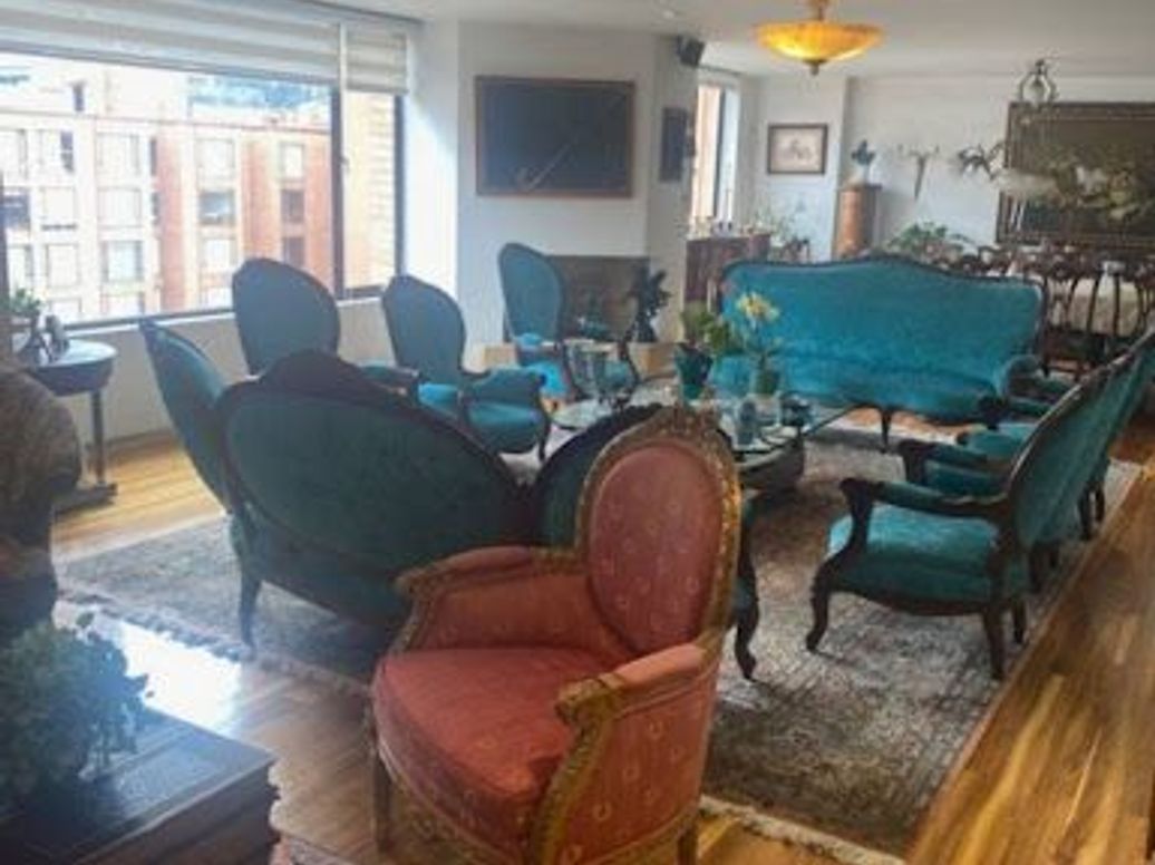 Apartamento de 3 alcobas en venta en Rincon Del Chicó, Bogotá, 236 m² · foto 4 de 20