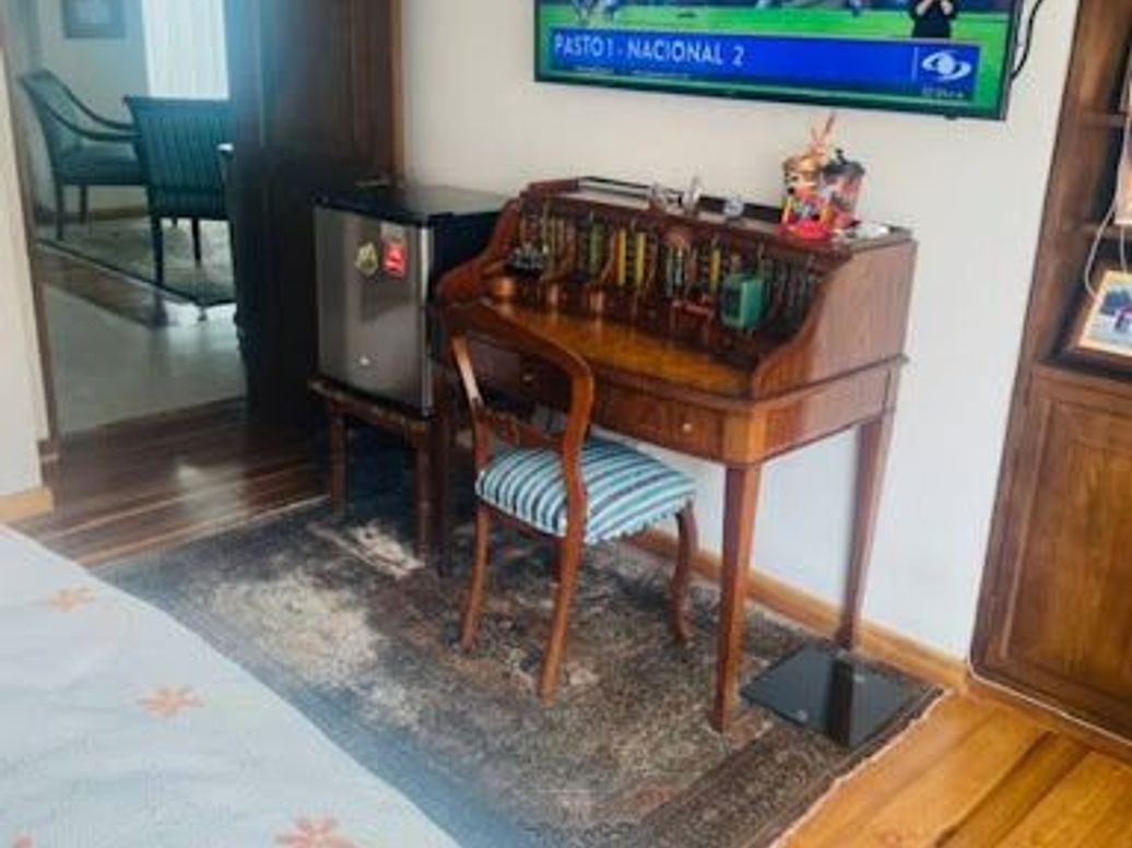 Apartamento de 3 alcobas en venta en Rincon Del Chicó, Bogotá, 236 m² · foto 9 de 20