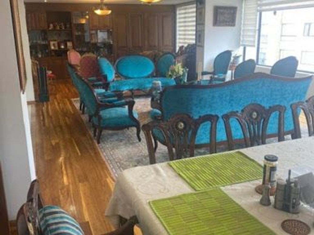 Apartamento de 3 alcobas en venta en Rincon Del Chicó, Bogotá, 236 m² · foto 3 de 20