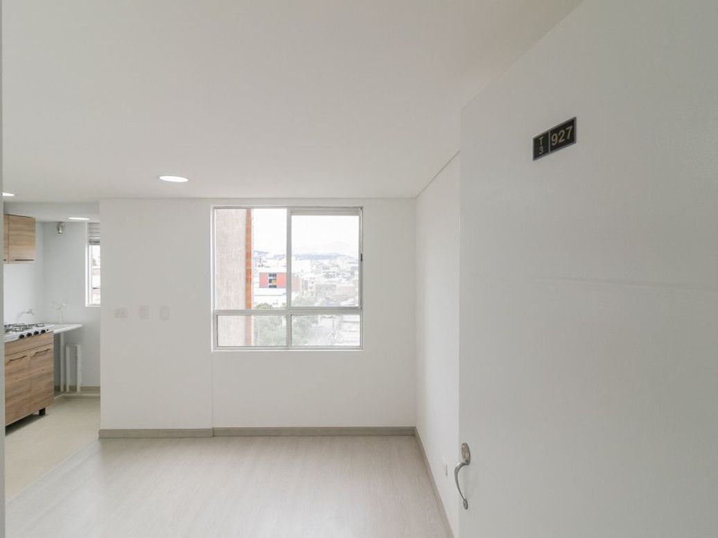 Apartamento de 2 alcobas en venta en Las Nieves, Bogotá, 37 m² · foto 2 de 20