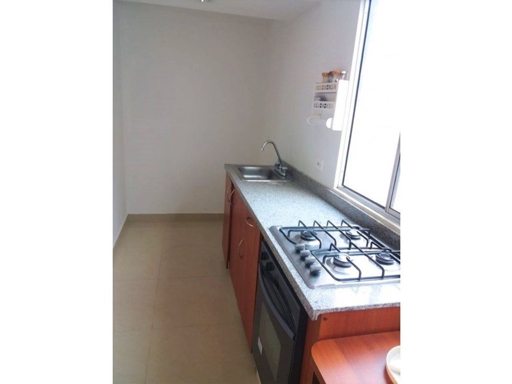 Apartaestudio en venta en Britalia Norte, Bogotá, 38 m² · foto 2 de 12