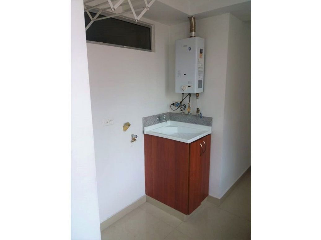 Apartaestudio en venta en Britalia Norte, Bogotá, 38 m² · foto 8 de 12