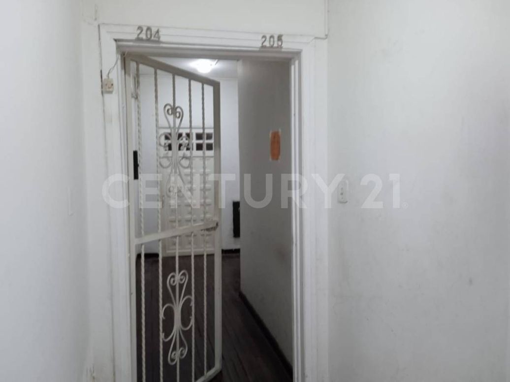 Apartamento de 1 alcoba en venta en La Favorita, Bogotá, 54 m² · foto 2 de 15