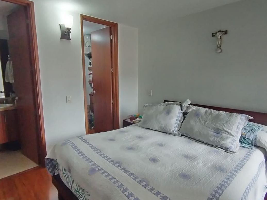 Apartamento de 3 alcobas en venta en La Felicidad, Bogotá, 71 m² · foto 11 de 20