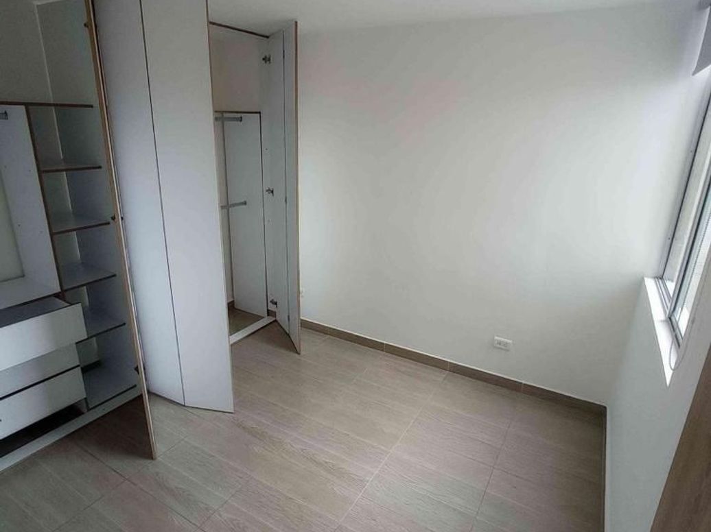Apartamento de 3 alcobas en venta en Granjas Del Dorado, Bogotá, 47 m² · foto 13 de 20