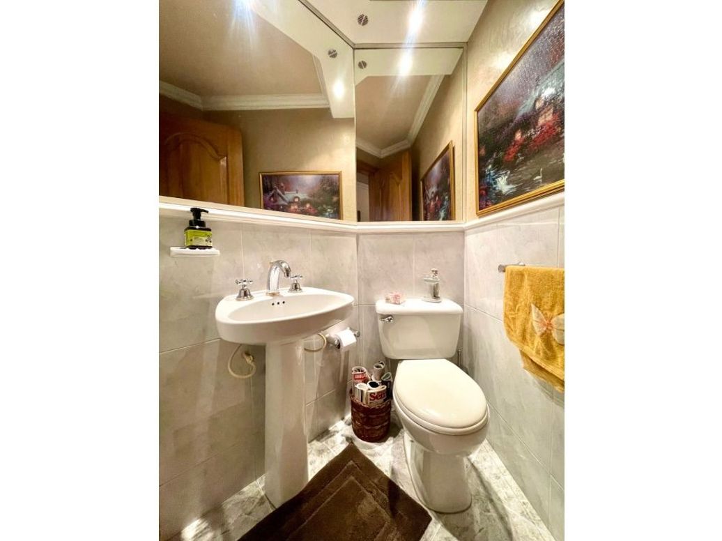 Apartamento de 3 alcobas en venta en Chico, Bogotá, 140 m² · foto 11 de 20
