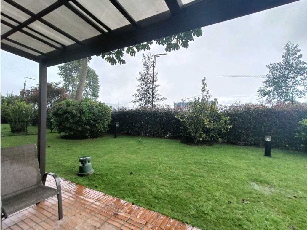 Casa de 4 alcobas en venta en San Simón, Bogotá, 437 m² · foto 17 de 20