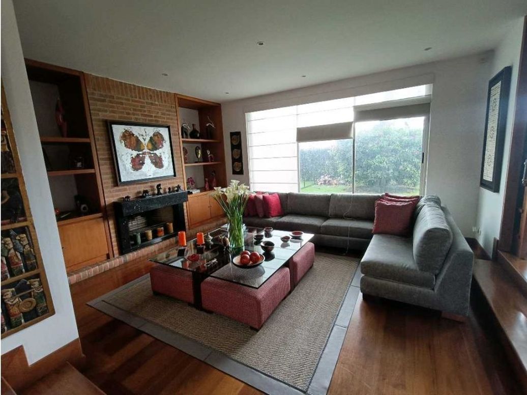 Casa de 4 alcobas en venta en San Simón, Bogotá, 437 m² · foto 2 de 20