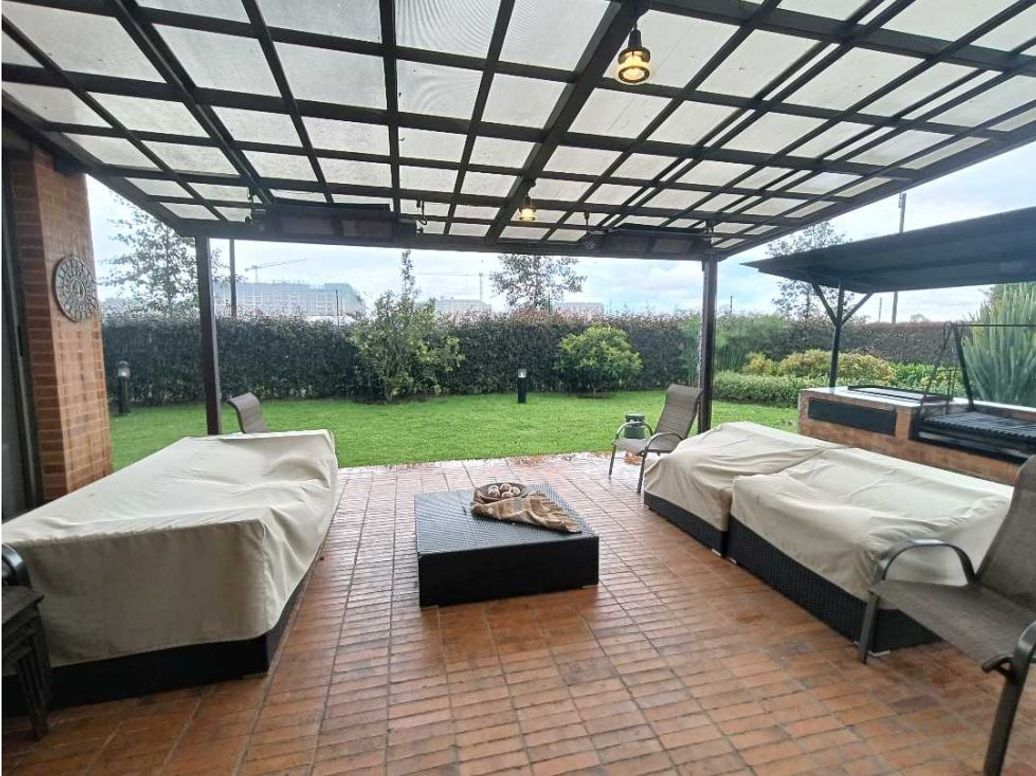 Casa de 4 alcobas en venta en San Simón, Bogotá, 437 m² · foto 15 de 20