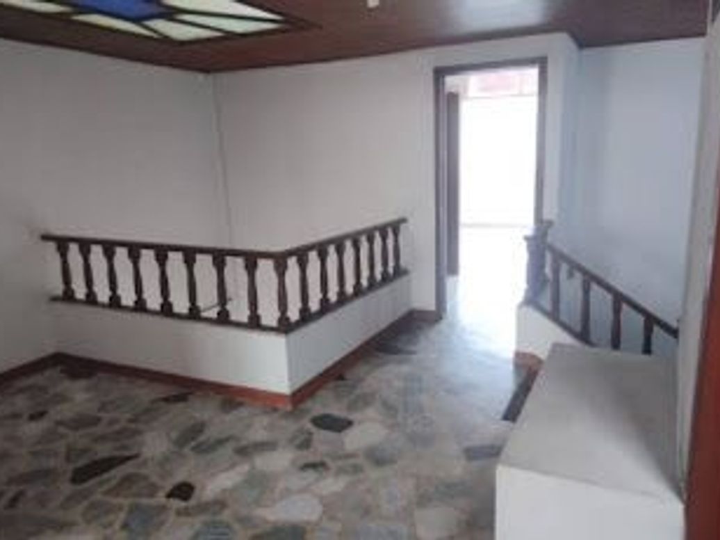 Casa de 4 alcobas en venta en Normandía, Bogotá, 270 m² · foto 13 de 20