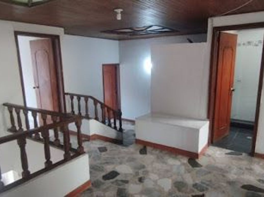 Casa de 4 alcobas en venta en Normandía, Bogotá, 270 m² · foto 9 de 20