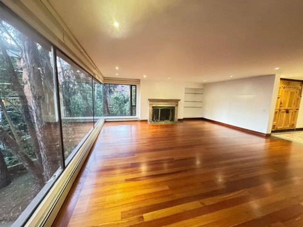 Apartamento de 5 alcobas en venta en Bellavista, Bogotá, 440 m² · foto 2 de 12
