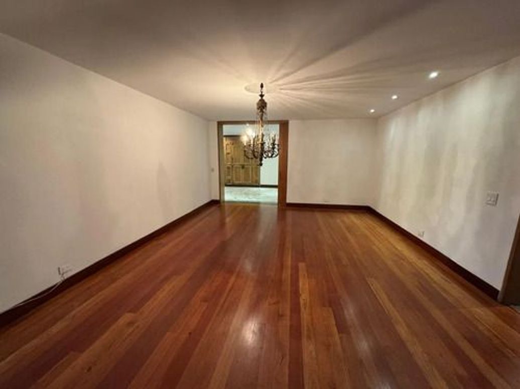 Apartamento de 5 alcobas en venta en Bellavista, Bogotá, 440 m² · foto 9 de 12