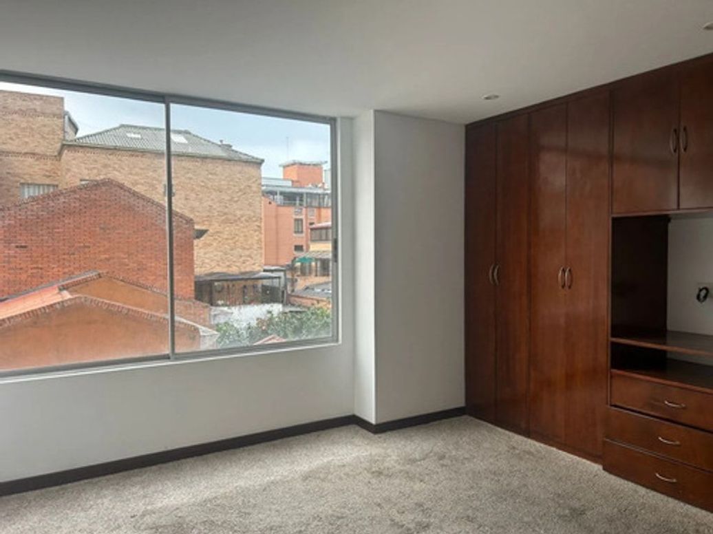 Apartamento de 3 alcobas en venta en Santa Barbara Occidental, Bogotá, 161 m² · foto 11 de 20