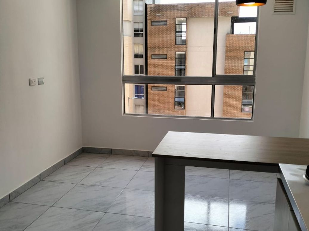 Apartamento de 1 alcoba en venta en Fontibón, Bogotá, 32 m² · foto 2 de 17
