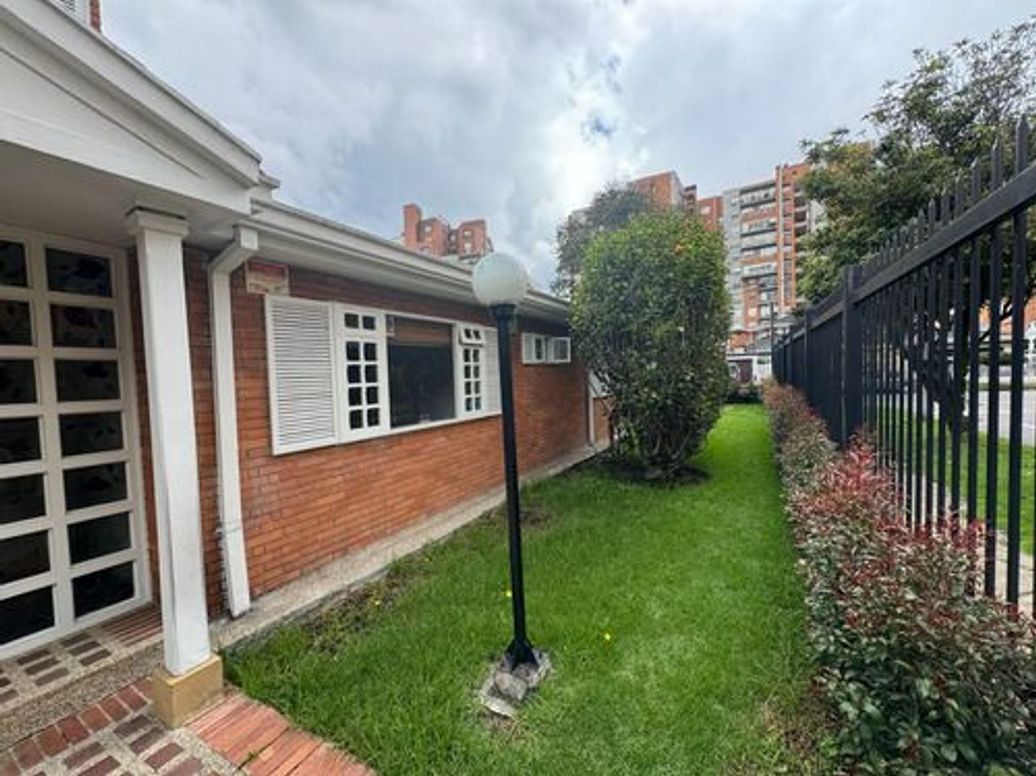 Casa de 3 alcobas en venta en La Calleja, Bogotá, 370 m² · foto 4 de 11