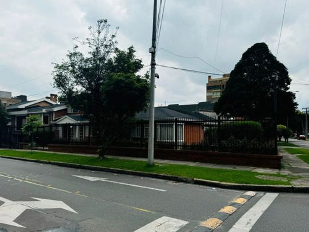 Casa de 3 alcobas en venta en La Calleja, Bogotá, 370 m² · foto 5 de 11