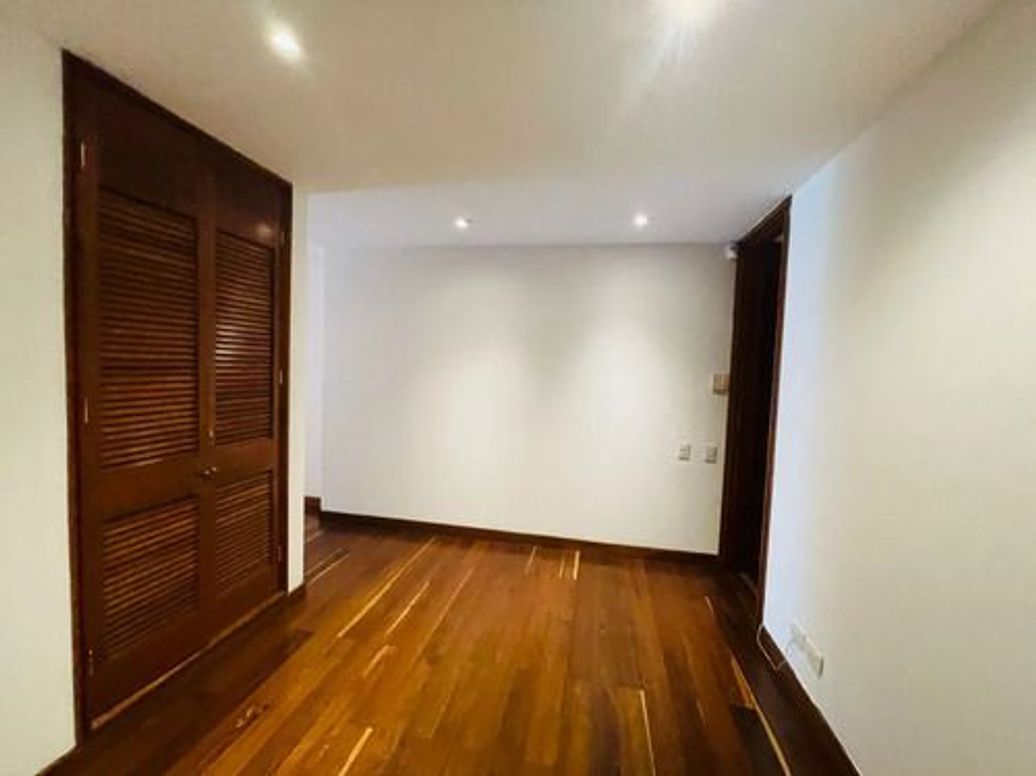 Apartamento de 3 alcobas en venta en Bellavista, Bogotá, 230 m² · foto 12 de 12