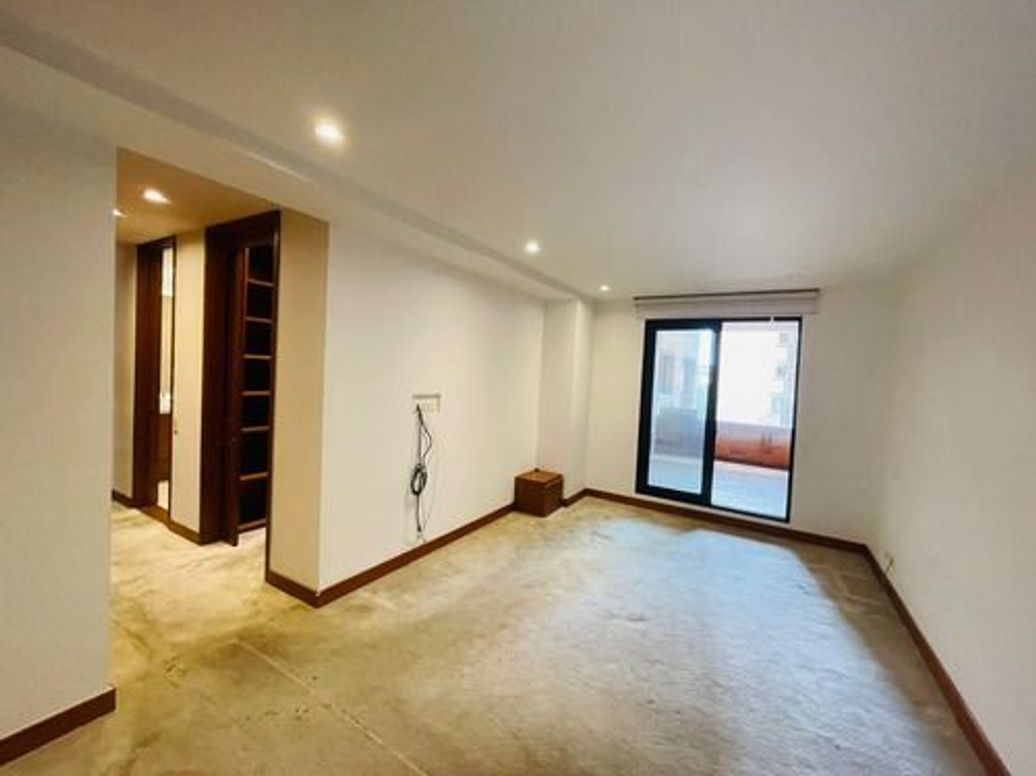Apartamento de 3 alcobas en venta en Bellavista, Bogotá, 230 m² · foto 2 de 12