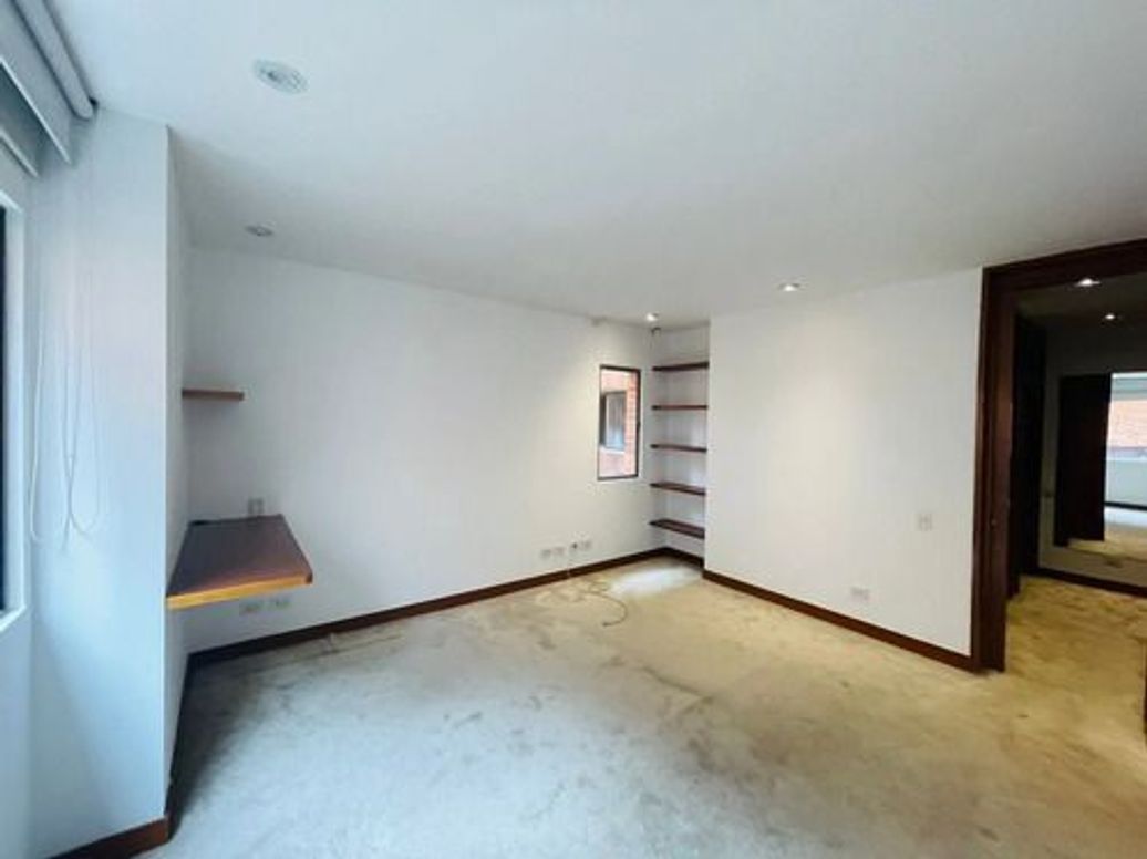 Apartamento de 3 alcobas en venta en Bellavista, Bogotá, 230 m² · foto 4 de 12