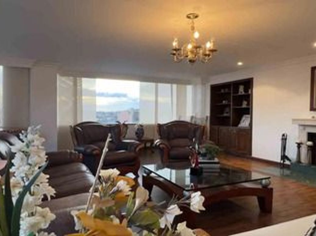 Apartamento de 3 alcobas en venta en Unicentro, Bogotá, 361 m² · foto 3 de 12