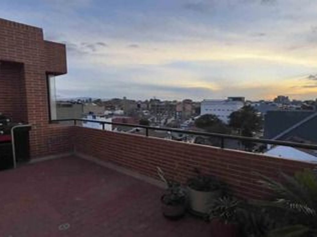 Apartamento de 3 alcobas en venta en Unicentro, Bogotá, 361 m² · foto 10 de 12