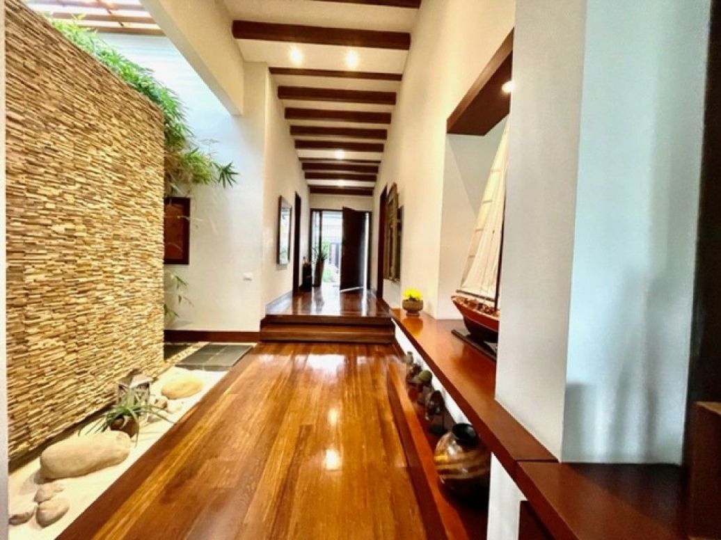 Casa de 5 alcobas en venta en Santa Barbara Alta, Bogotá, 334 m² · foto 9 de 20