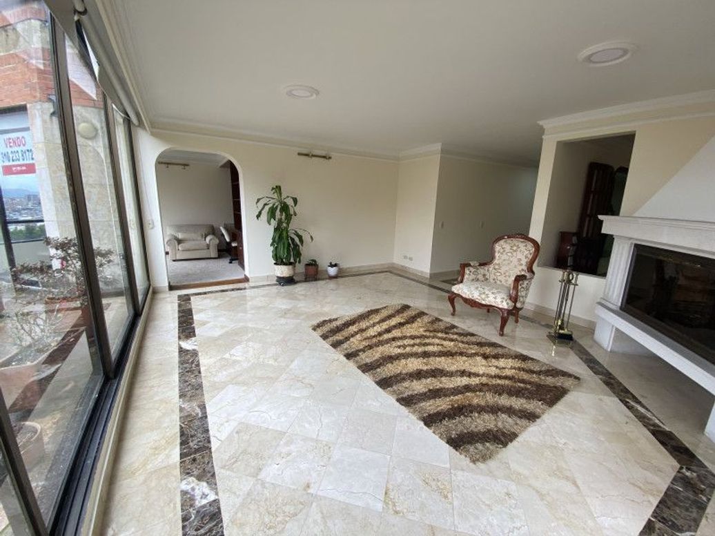 Apartamento de 3 alcobas en venta en A.S.D., Bogotá, 203 m² · foto 3 de 18