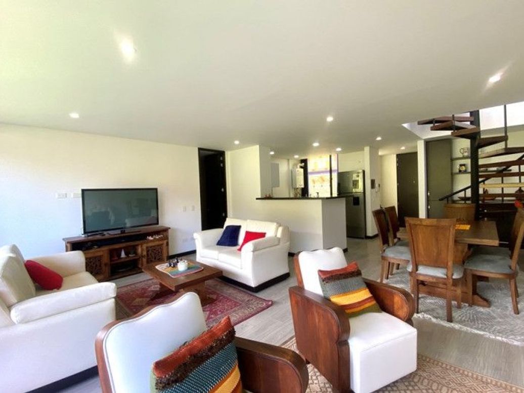 Apartamento de 1 alcoba en venta en Bogotá, Bogotá, 90 m² · foto 2 de 17
