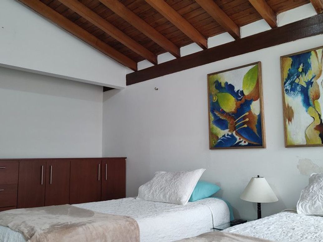 Casa de 4 alcobas en venta en Cedro Salazar, Bogotá, 219 m² · foto 14 de 20