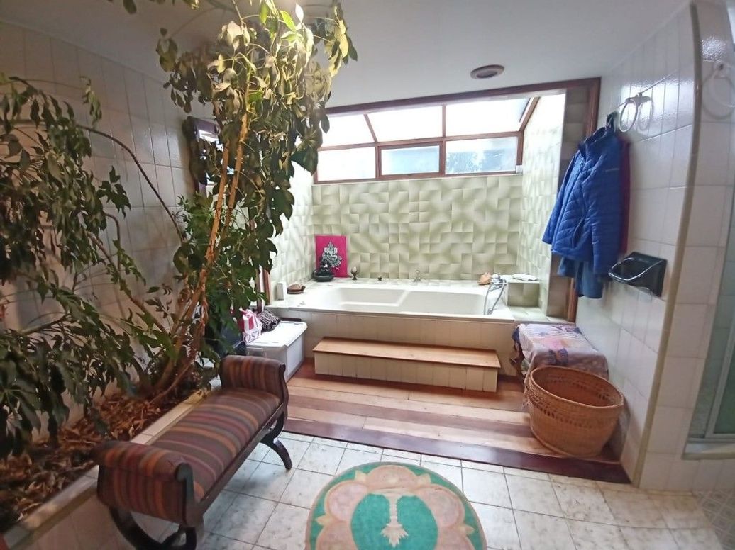 Casa de 5 alcobas en venta en Niza, Bogotá, 351 m² · foto 4 de 20