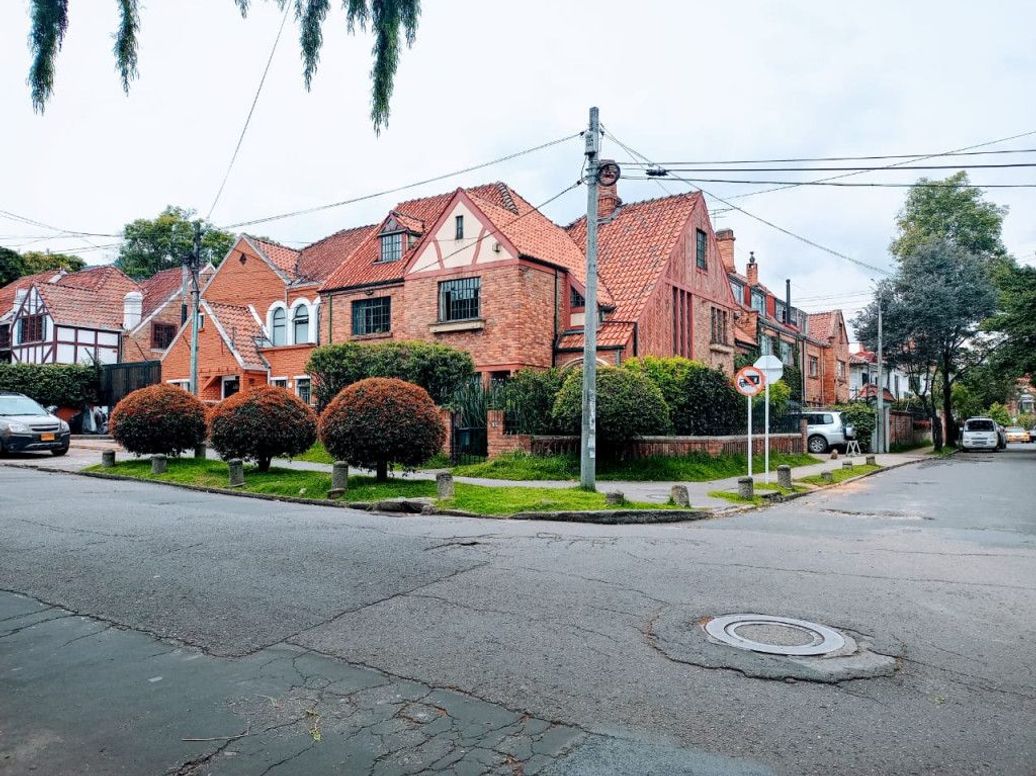 Casa en venta en Quinta Camacho, Bogotá · foto 3 de 20