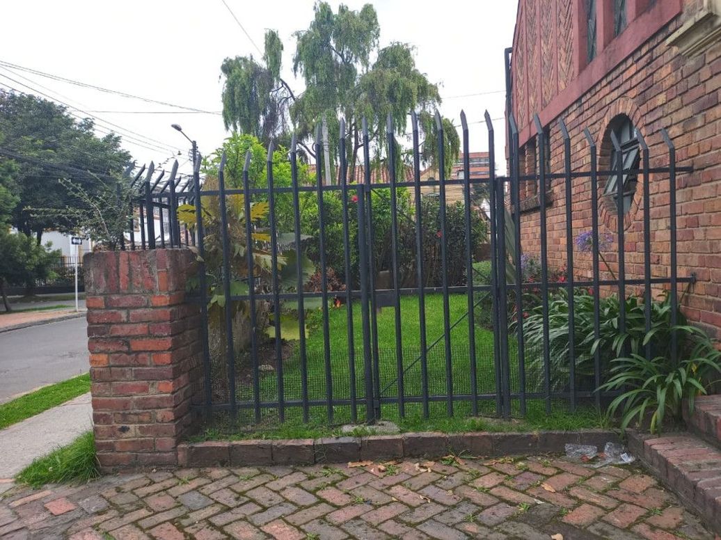 Casa en venta en Quinta Camacho, Bogotá · foto 9 de 20