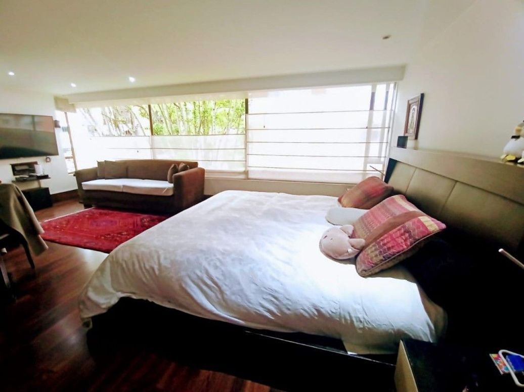 Apartamento de 3 alcobas en venta en Chico, Bogotá, 264 m² · foto 13 de 20