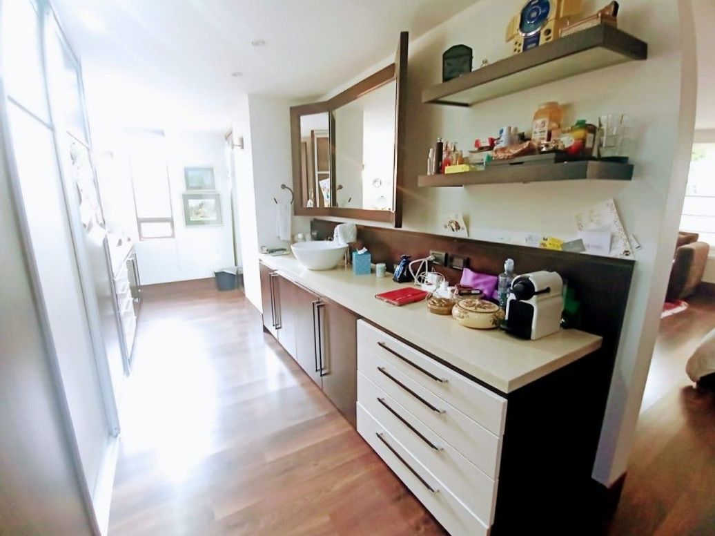 Apartamento de 3 alcobas en venta en Chico, Bogotá, 264 m² · foto 17 de 20